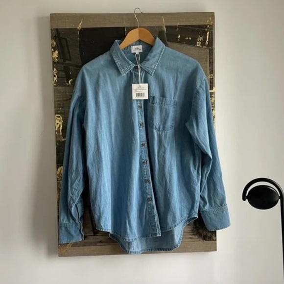 NWT One Wednesday Denim Shirt - Picture 2 of 3